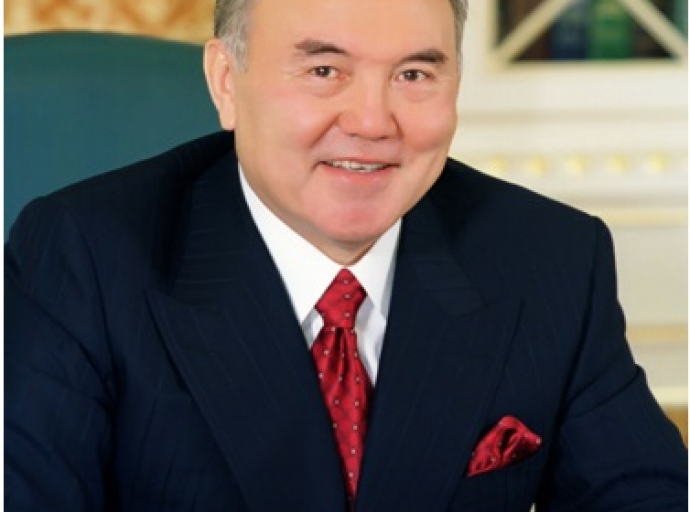 Нурсултан Назарбаев участвует в предвыборной гонке